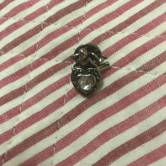 🌻3/$15 Angel brooch pin with gem crystal heart Cupid clothing pin church - Picture 1 of 3